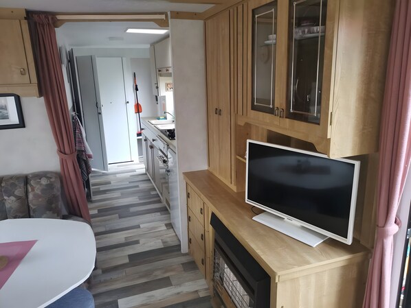 Mobile Home | Living room