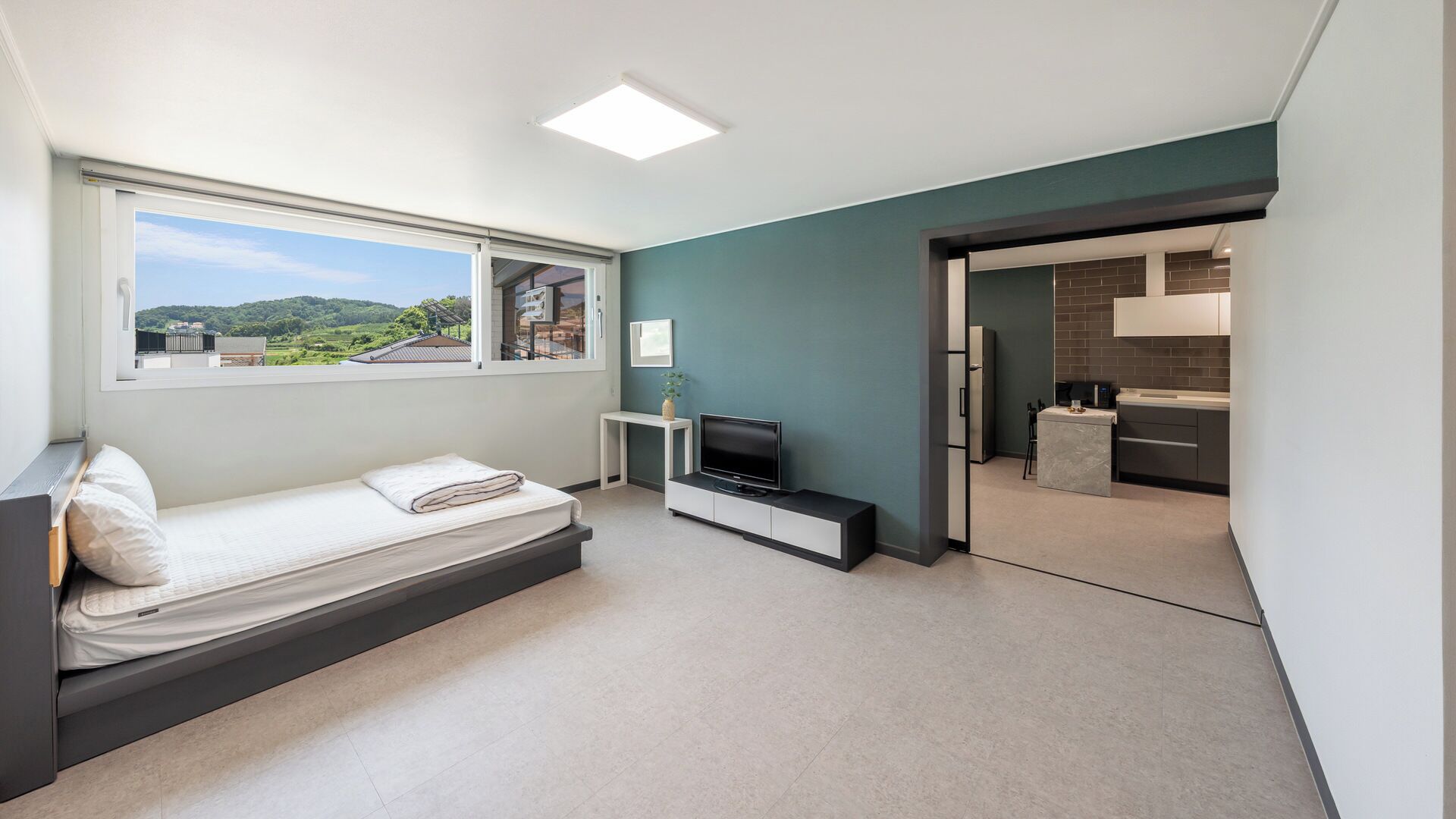 Chambre de base, 1 chambre (Pine Breeze 204) | 1 chambre, accès au Wi-Fi (inclus)