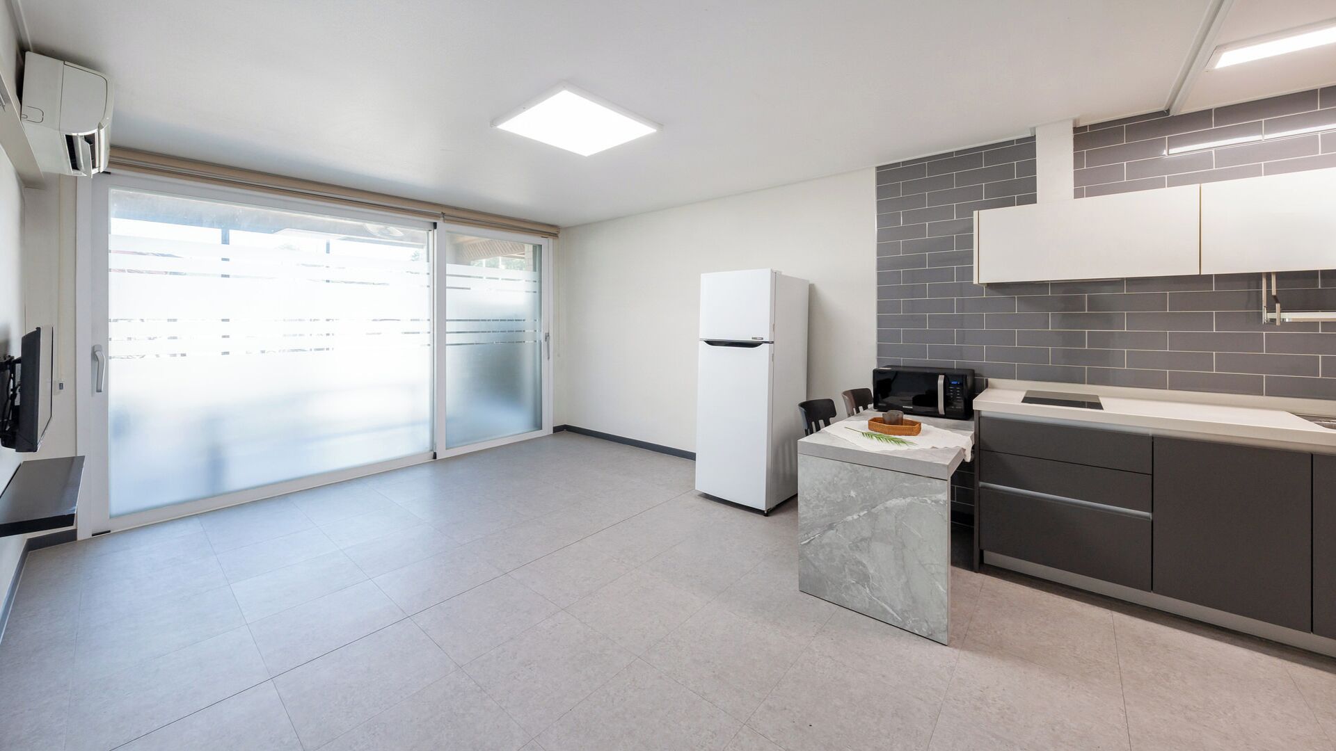 Habitación básica, 1 habitación (Autumn Breeze 103) | 1 habitación y wifi gratis 