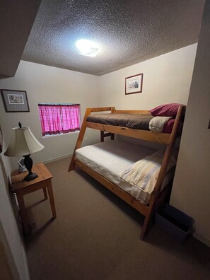 4 quartos, Wi-Fi, roupa de cama