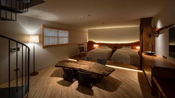 2 bedrooms, in-room safe, desk, travel cot