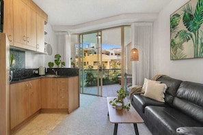 Apartment, 1 Bedroom | Private kitchen