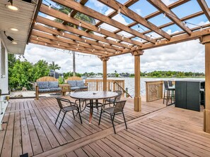 Outdoor dining - Pool, Fire Pit, Dock with Gulf Access & MORE! (Cape Coral)