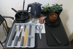 Apartemen Basic | Kopi dan/atau alat penyeduh kopi