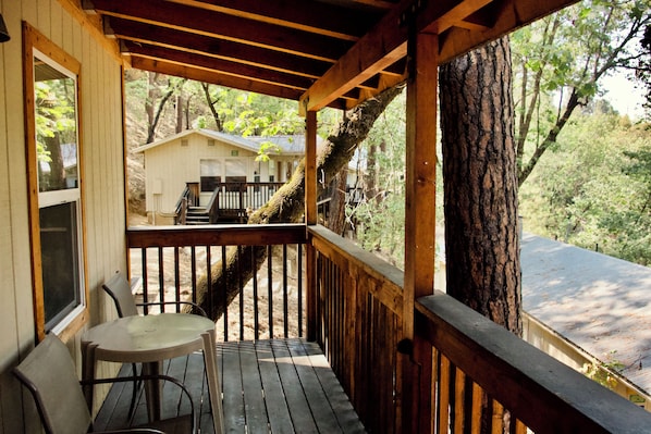 Standard Quadruple Room, Multiple Beds, Mountain View