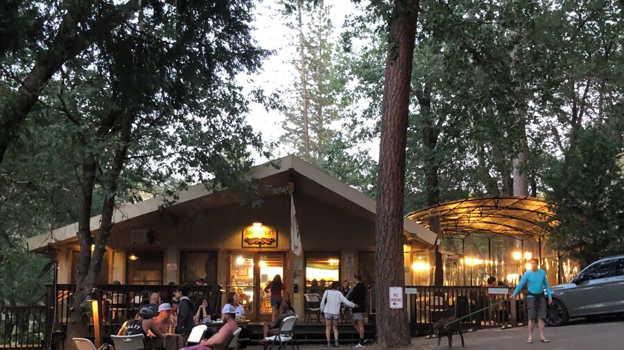 Yosemite Bug Rustic Mountain Resort