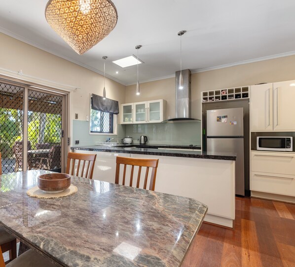 Microwave, oven, stovetop, dishwasher