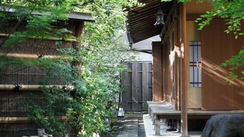 Enceinte de lâhĂ©bergement