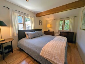 3 chambres, fer et planche à repasser, Wi-Fi gratuit, draps fournis