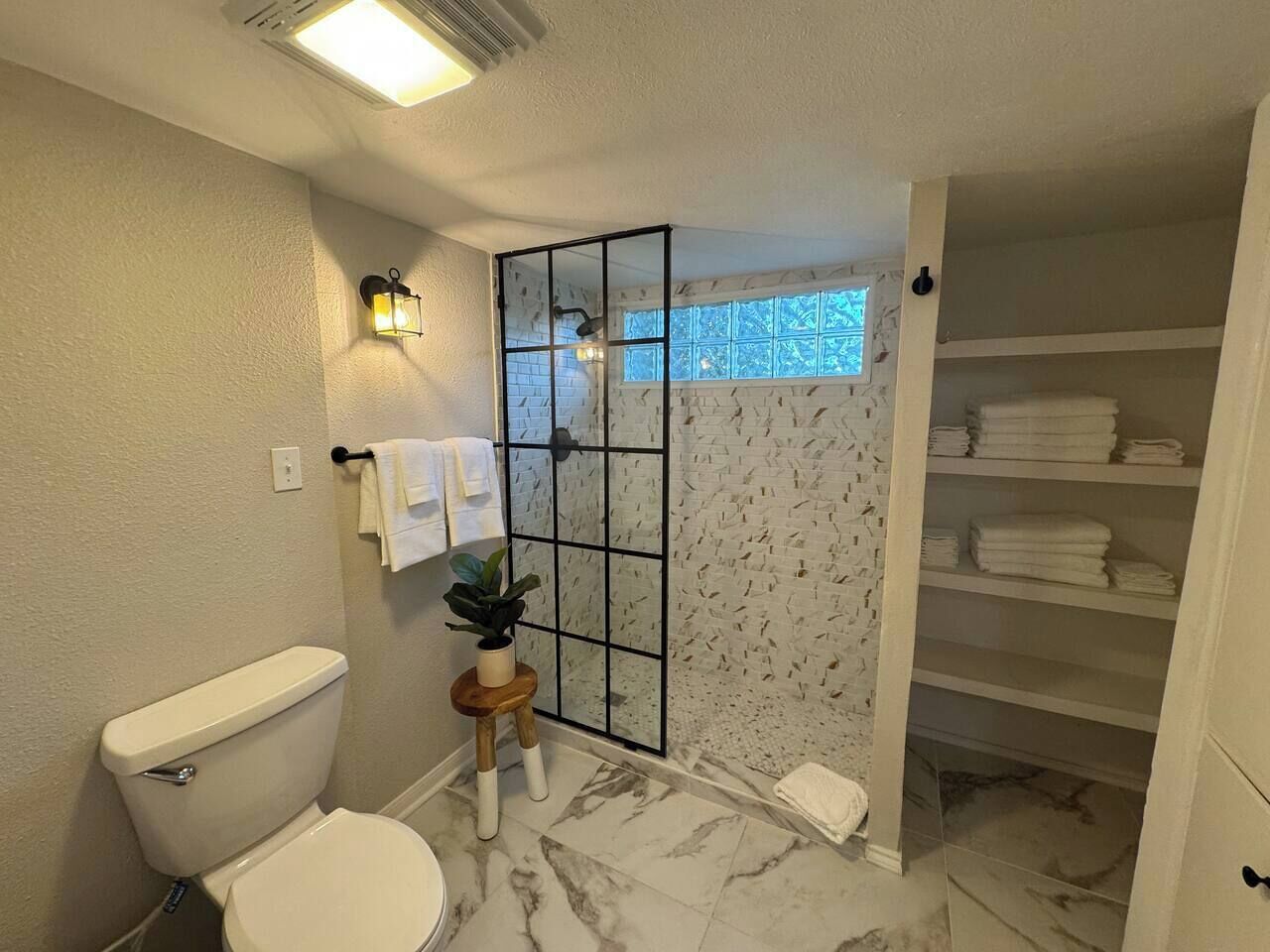 Douche, serviettes fournies