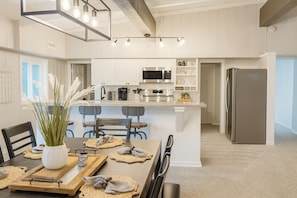 Dining - Brookhollow Escape at Ransom Canyon (Ransom Canyon)