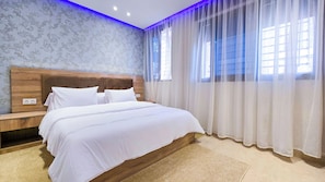 Departamento junior, vista al campo de golf | Tabla de planchar con plancha y wifi gratis 