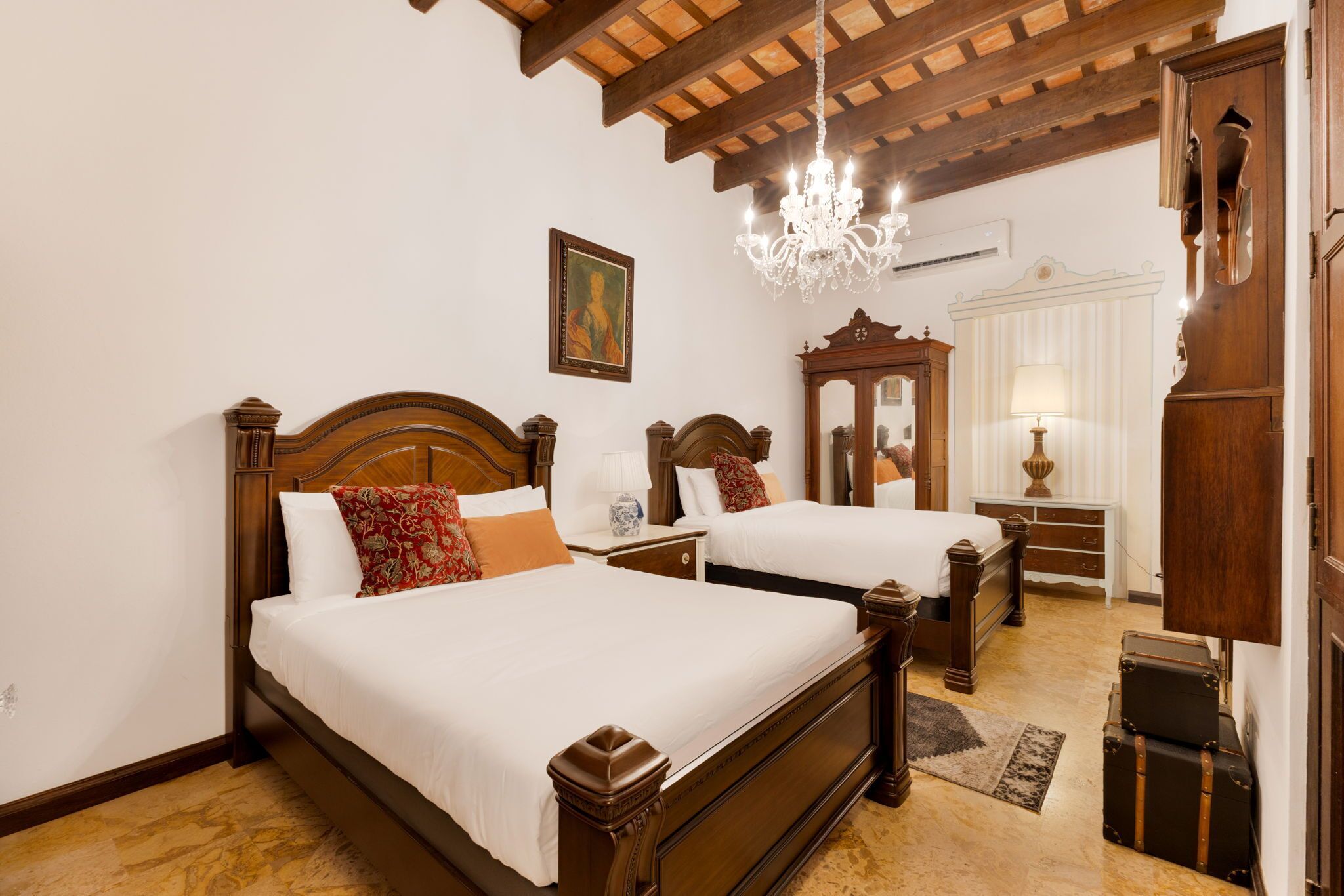 Signature Double Room | Peti besi dalam bilik, seterika/papan seterika, Wi-fi percuma 