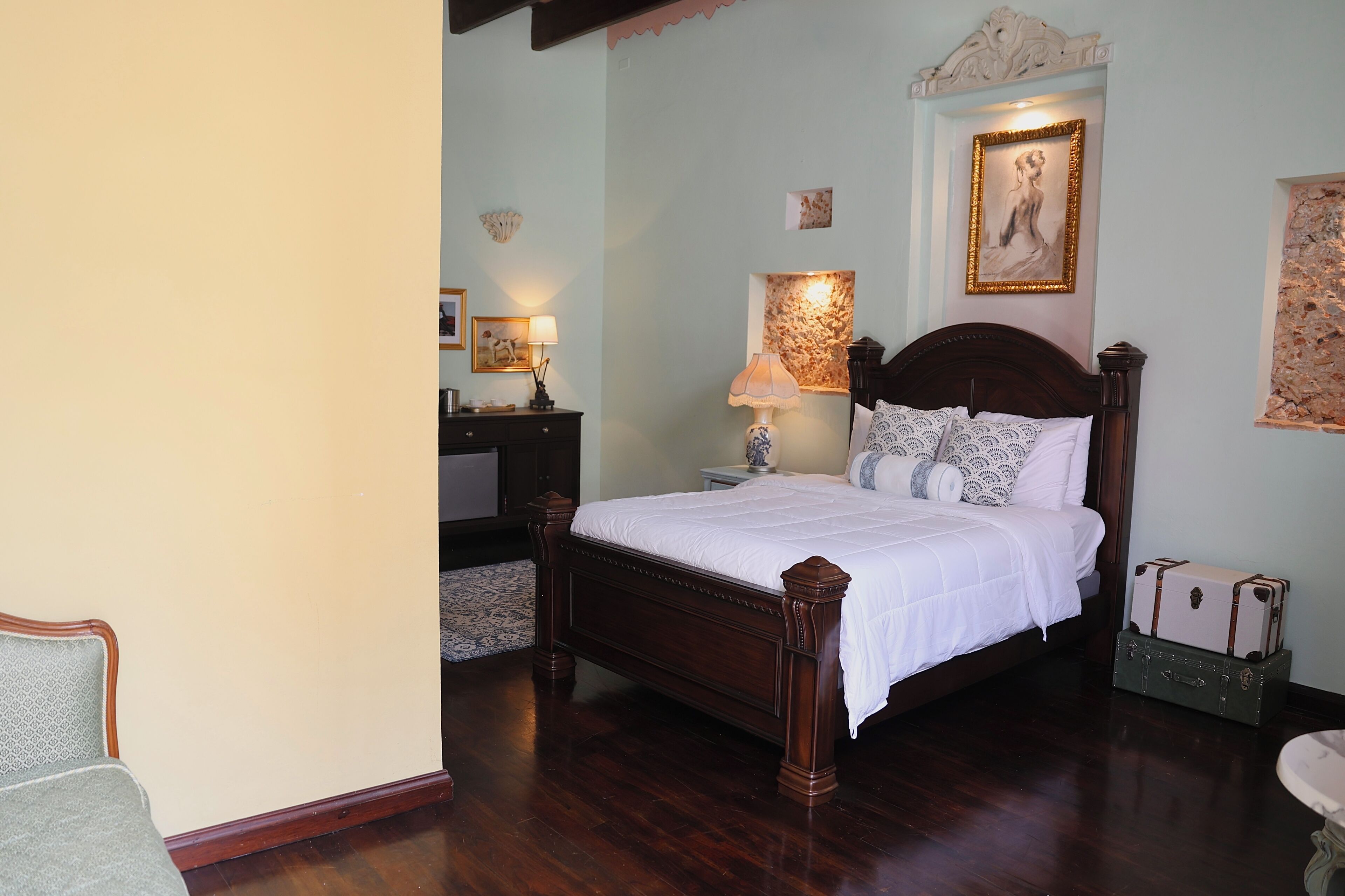 Premier Studio | In-room safe, iron/ironing board, free WiFi, bed sheets