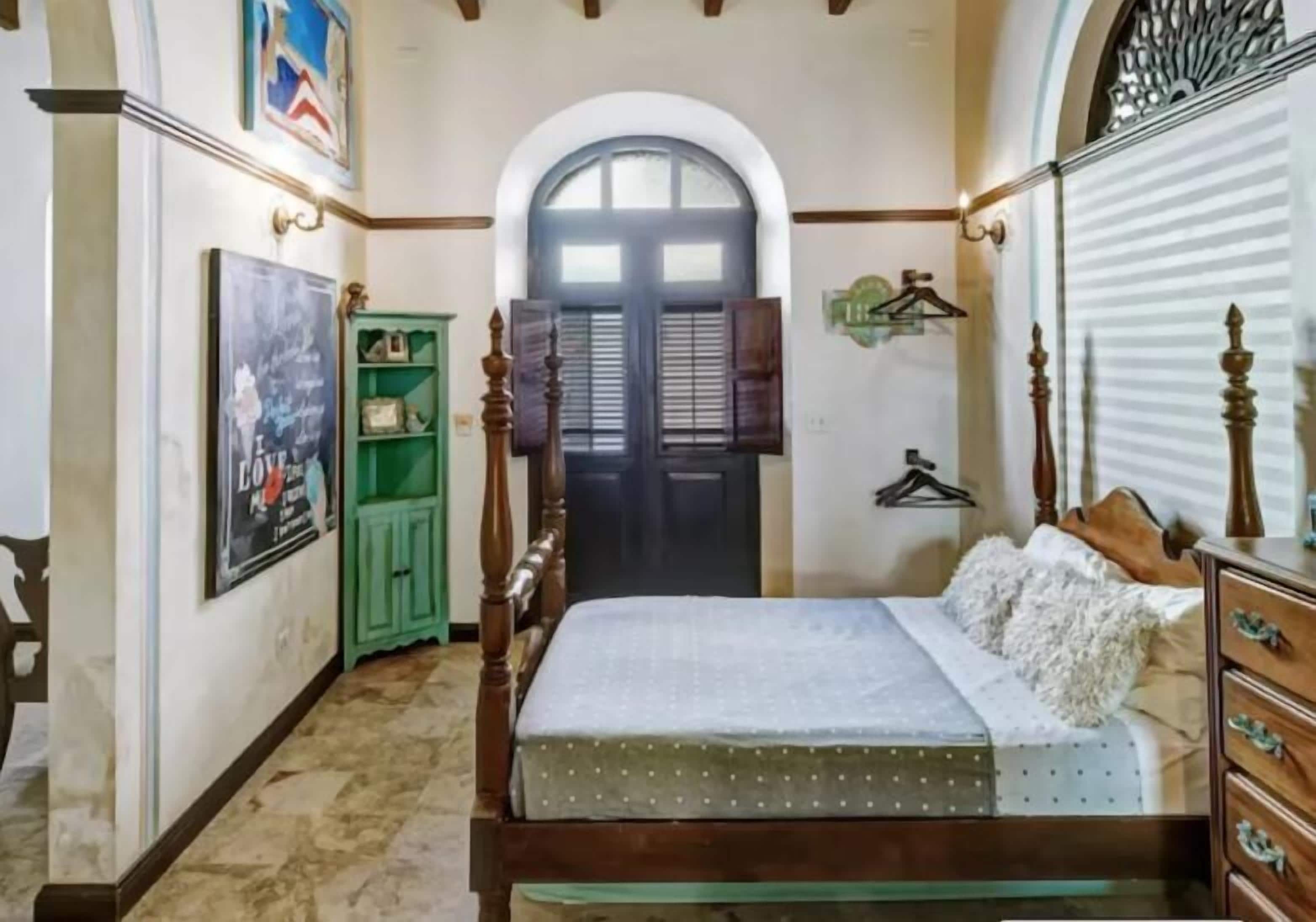 シグネチャー スタジオ | セーフティボックス (室内)、アイロン / アイロン台、WiFi (無料)、ベッドシーツ