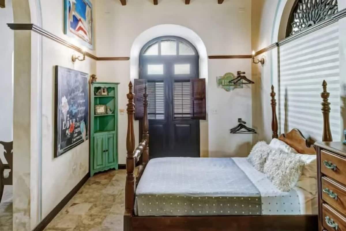 Studio – signature | Safe på rommet, strykejern/-brett, wi-fi (inkludert) og sengetøy