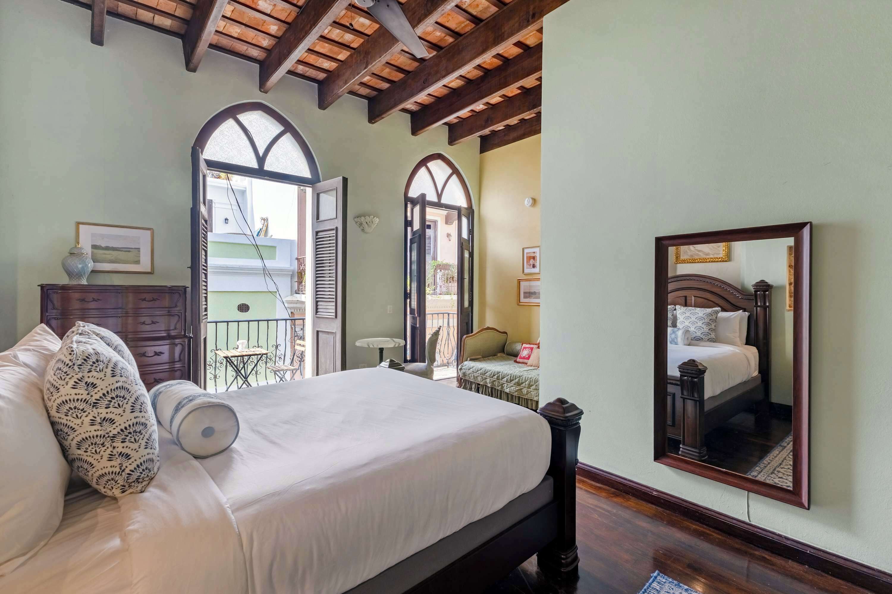 Kamar Superior | Brankas, setrika/meja setrika, Wi-Fi gratis, dan seprai linen