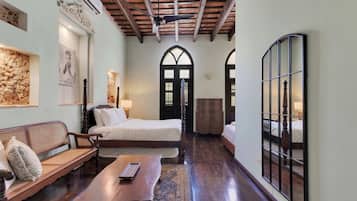 OPERA SUITE | Una cassaforte in camera, ferro/asse da stiro, Wi-Fi gratuito, lenzuola