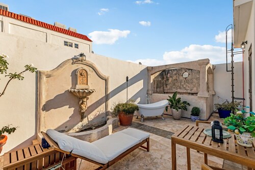 Casa Lucienne - Adults Only