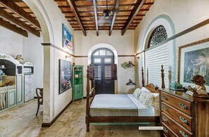 Luxury-Apartment