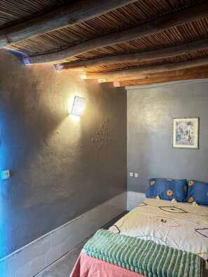 Junior Room | Individually decorated, soundproofing, free WiFi - ASARAG GUEST HOUSE & Lodge (Mirleft)