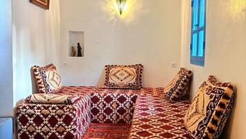 Suite Deluxe, 1 lit double et 1 canapé-lit, vue jardin | Décoration personnalisée, chambres insonorisées, Wi-Fi gratuit