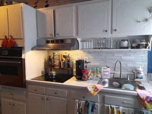 Private kitchen - Charming spacious apartment in lovely Bethlehem (Bethlehem)