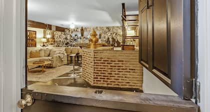 Family-Friendly and Fenced Yard - Great for Pets! Speakeasy – 15 Min to Downtown