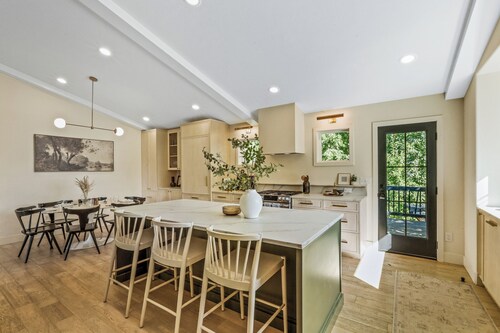 Family-Friendly and Fenced Yard - Great for Pets! Speakeasy – 15 Min to Downtown