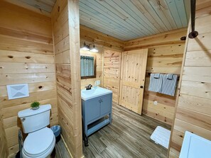 Dusche, Handtücher, Seife, Toilettenpapier