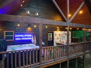 Tina de hidromasaje al aire libre