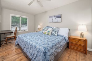 3 bedrooms, iron/ironing board, free WiFi, bed sheets