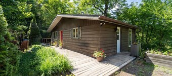 Shack Rustic Chic Chalet  Spa, Firepit, Near Lake Access