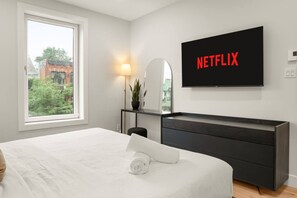 4 bedrooms, desk, iron/ironing board, free WiFi