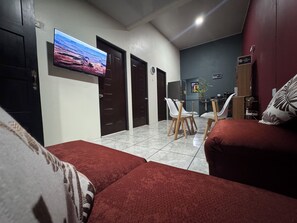 Smart TV - Modern House + Rustic Terrace in Fortuna (Provincia de Alajuela)