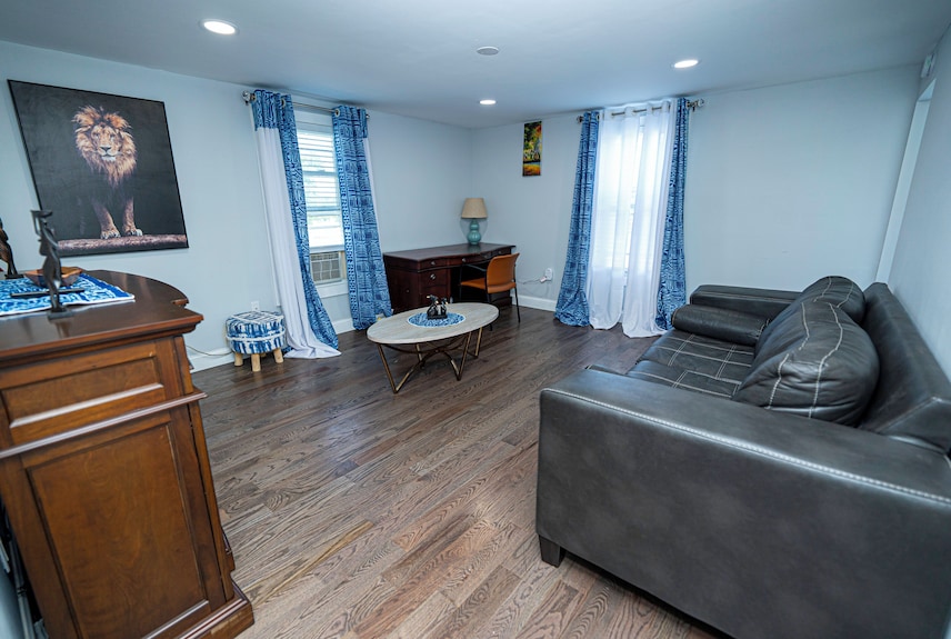 Charming 3-bedroom Apartment With Wifi, Ac In Lovely Leominster - Willard Brook State Forest, West Townsend