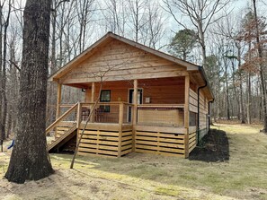 Exterior - Coyote Den (Fort Payne)