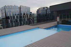 Pool - Modern and Great Location! (Las Condes)