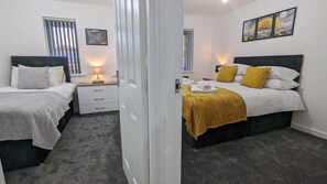 4 bedrooms, WiFi, bed sheets, wheelchair access