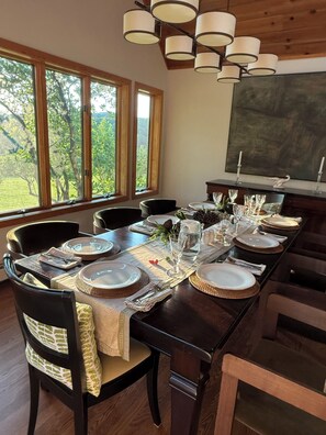 Dining - Sophisticated 4bedroom retreat with stunning views on 13 wild acres in Catskills (Liberty)