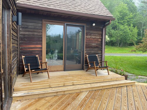 Sophisticated 4bedroom retreat with stunning views on 13 wild acres in Catskills