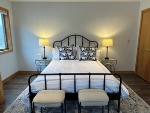 4 chambres, fer et planche à repasser, Wi-Fi, draps fournis