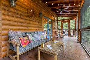 Property grounds - Luxury Cabin | Hot Tub & Fire Pit | Near Lake (Morganton)