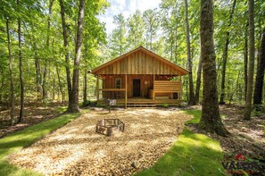 Exterior - Squirrel's Nest (Fort Payne)