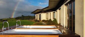 Off-Grid Luxury - Soak In The View