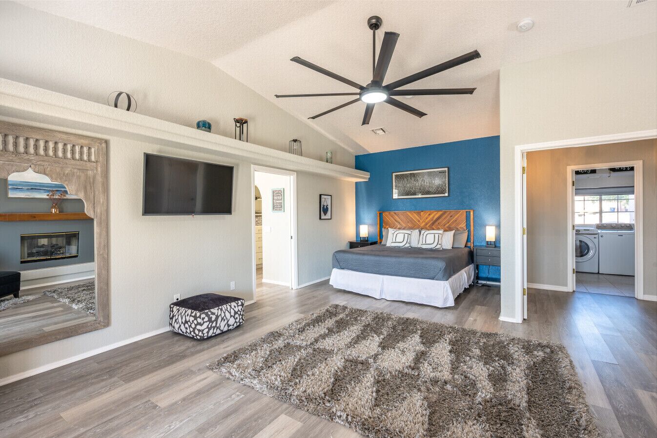 4 bedrooms, travel crib, WiFi, bed sheets