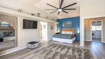 4 bedrooms, travel crib, WiFi, bed sheets