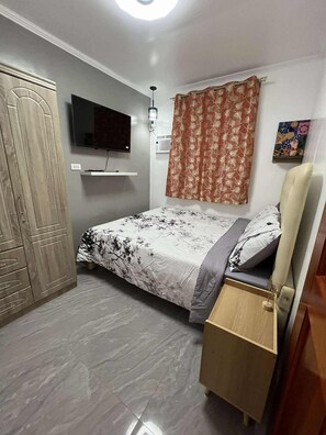 Desk, free WiFi, bed sheets