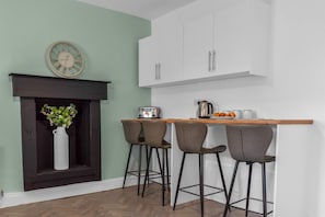 Interior - Cosy 4bed Home, Winter Escape, Outdoor Seating,BBQ (Coatbridge, Glasgow)