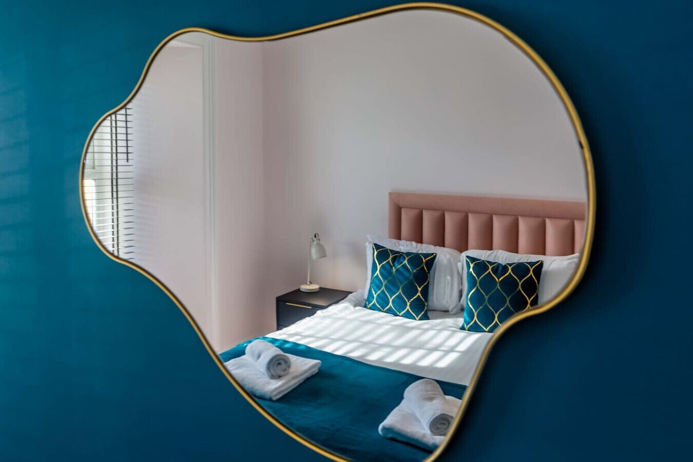 5 bedrooms, desk, iron/ironing board, WiFi